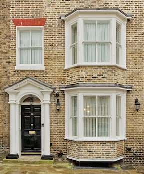 Old Town House By Ezestays,,3 star