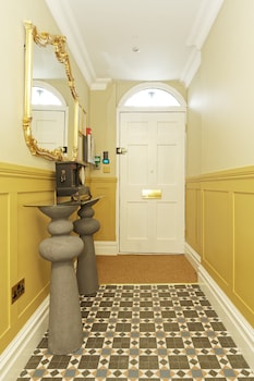 Old Town House By Ezestays,,3 star