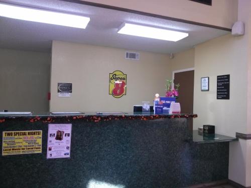 super 8 by wyndham kerrville tx