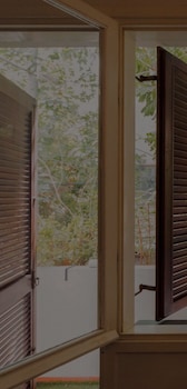 spacious and green 3br apt w balcony