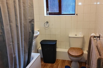 Beautiful 1-Bed Apartment In Croydon-Free Parking,,3 star