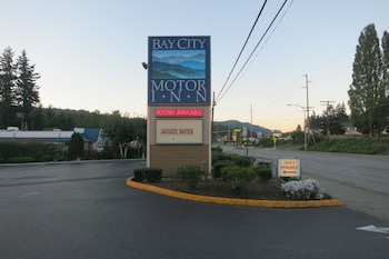 bay city inn