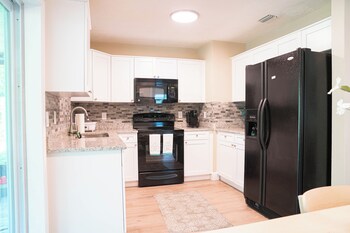 Family Home Tampa,,2 star