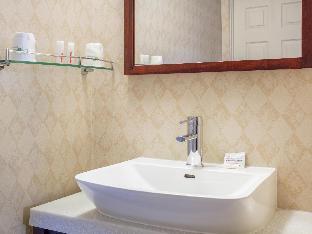 Howard Johnson By Wyndham Kingston,Kingston>>Frontenac Islands,2 star
