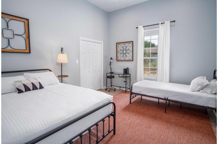 charming 3br 2ba gem close to downtown riverwalk