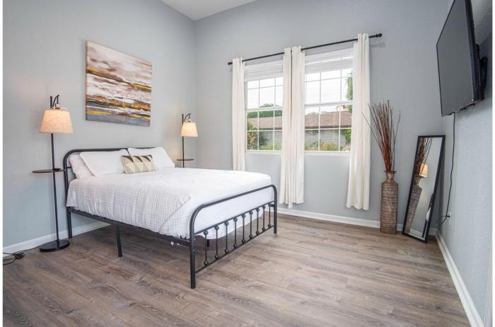 charming 3br 2ba gem close to downtown riverwalk