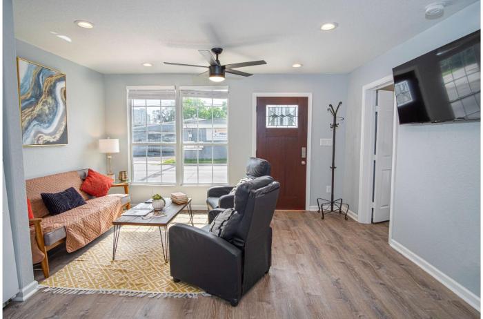 charming 3br 2ba gem close to downtown riverwalk