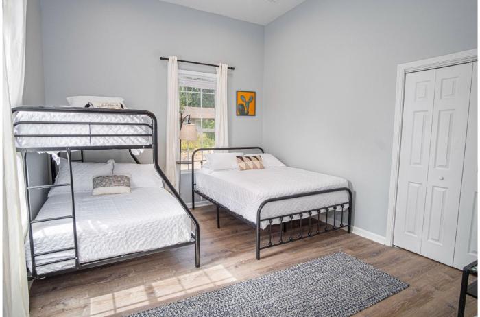 charming 3br 2ba gem close to downtown riverwalk