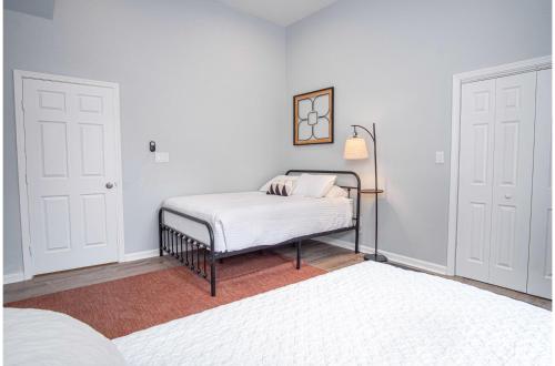 charming 3br 2ba gem close to downtown riverwalk