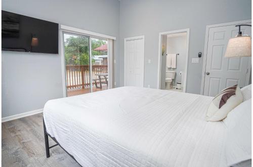 charming 3br 2ba gem close to downtown riverwalk