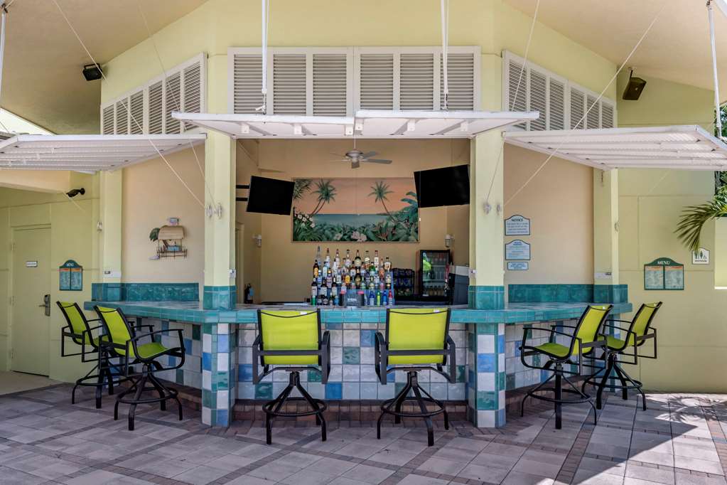 comfort suites maingate east