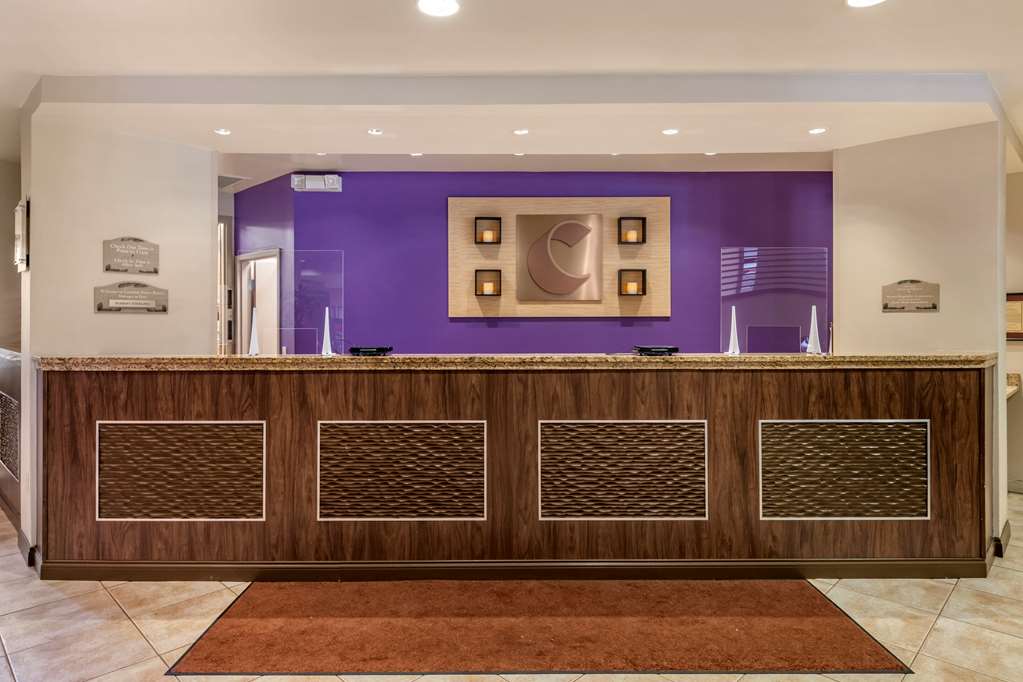 comfort suites maingate east