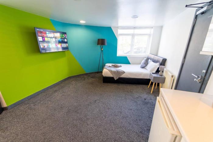 cosy spacious studio available