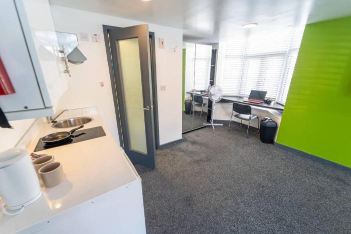 cosy spacious studio available