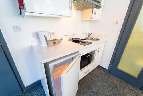 cosy spacious studio available