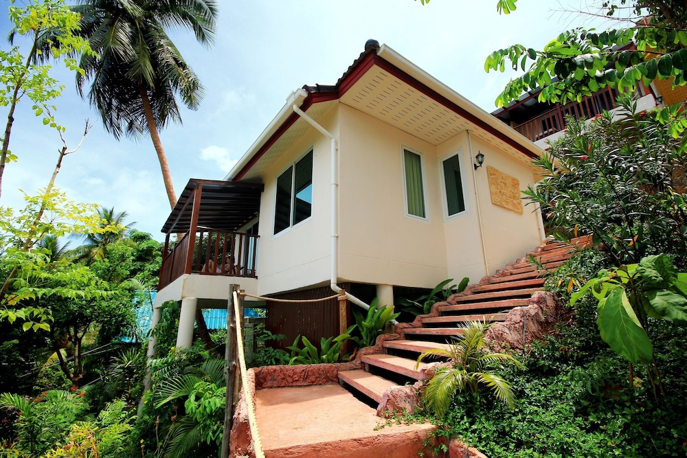 pinnacle koh tao resort