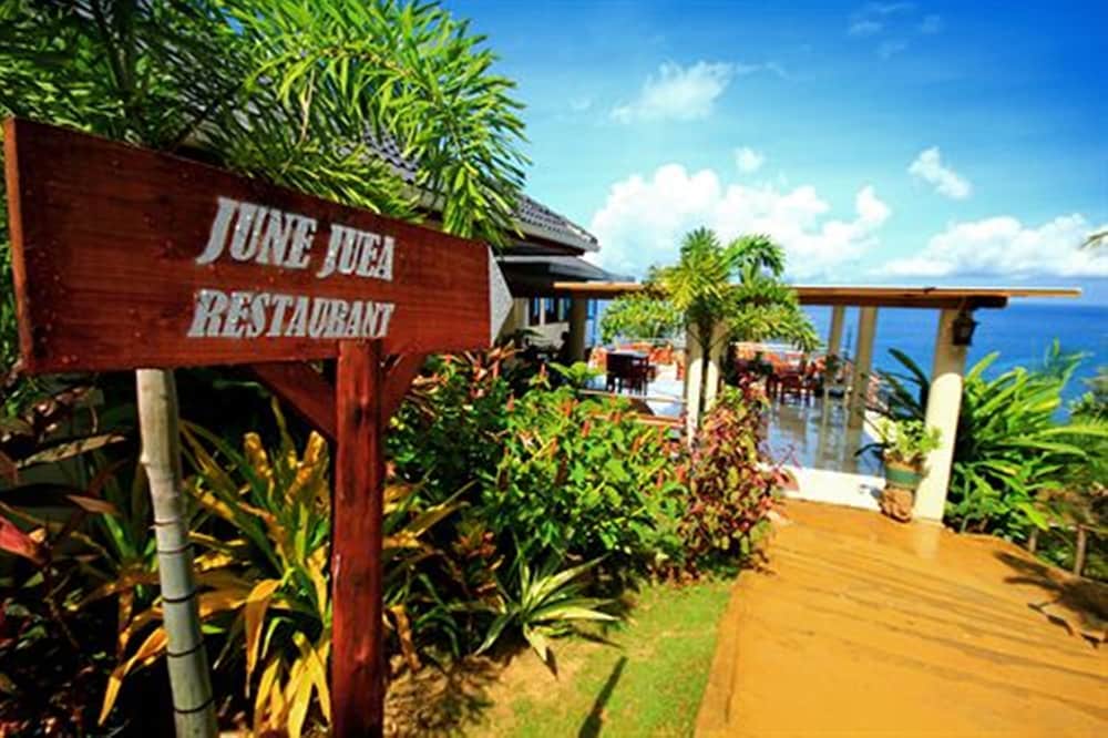 pinnacle koh tao resort