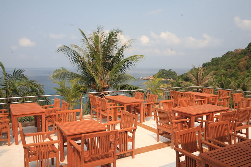 pinnacle koh tao resort