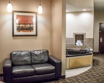 comfort suites perrysburg toledo south
