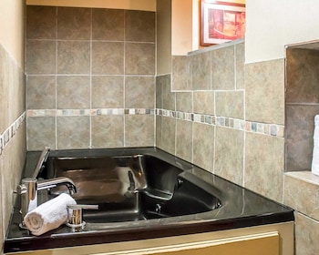 comfort suites perrysburg toledo south