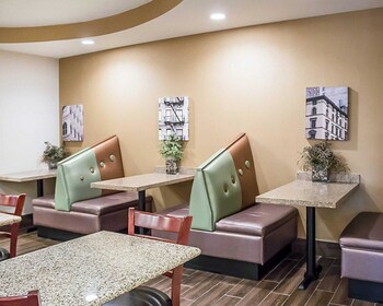 comfort suites perrysburg toledo south