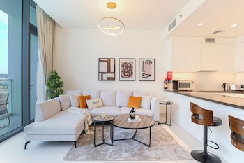 higuests district one residence 15