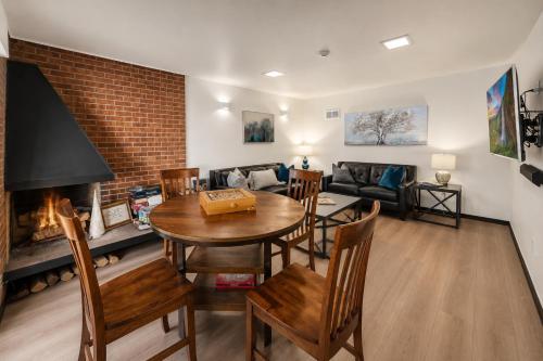the fox den in old town pool sauna and game room