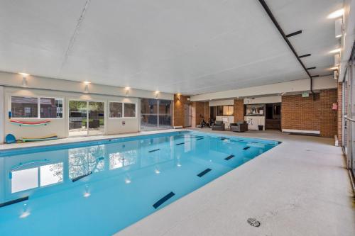 the fox den in old town pool sauna and game room