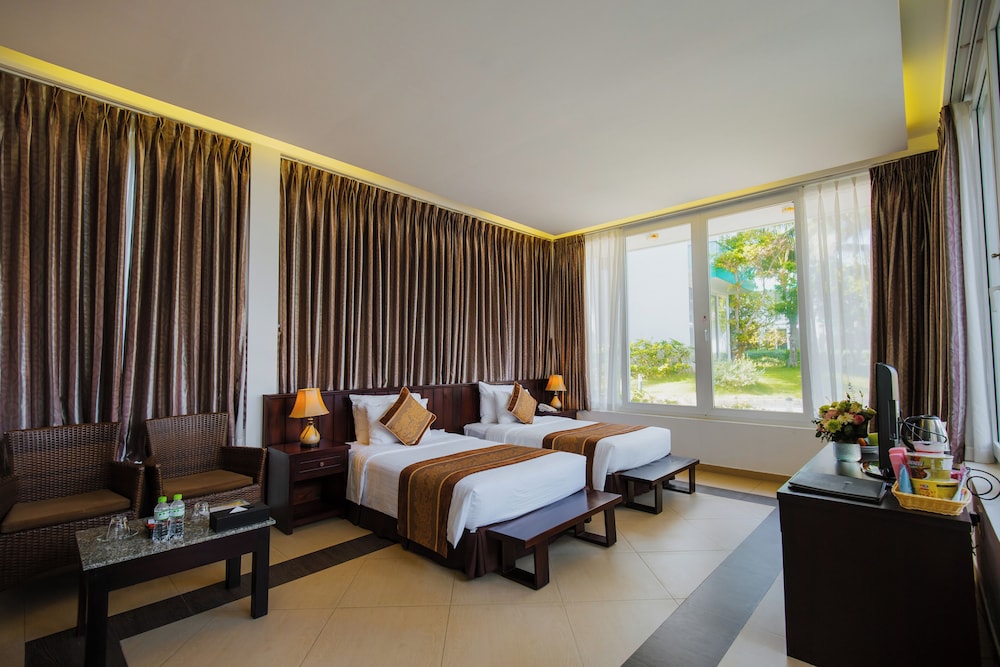 villa del sol beach resort and spa