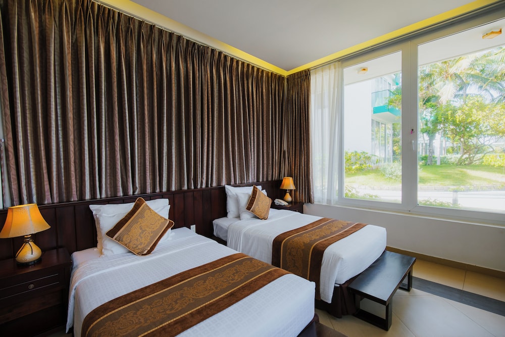 villa del sol beach resort and spa