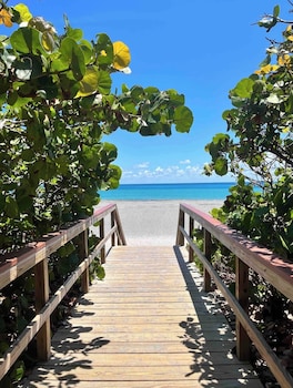 singer island