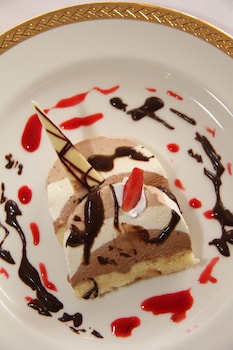 Hotel Cambodiana,Kandal>>Daun Penh,4 star