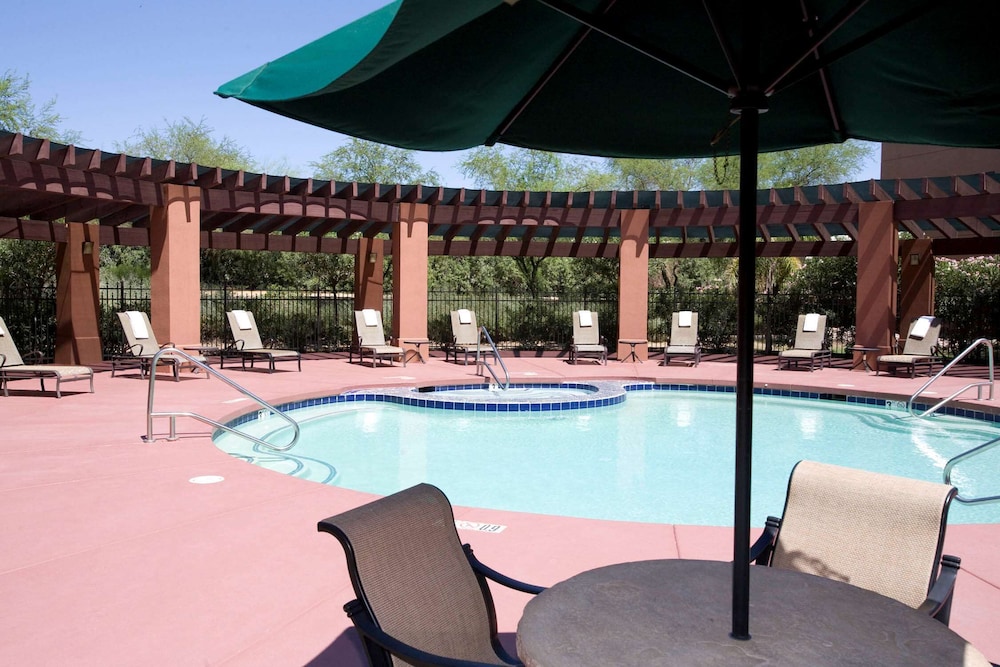 hilton garden inn phoenix airport