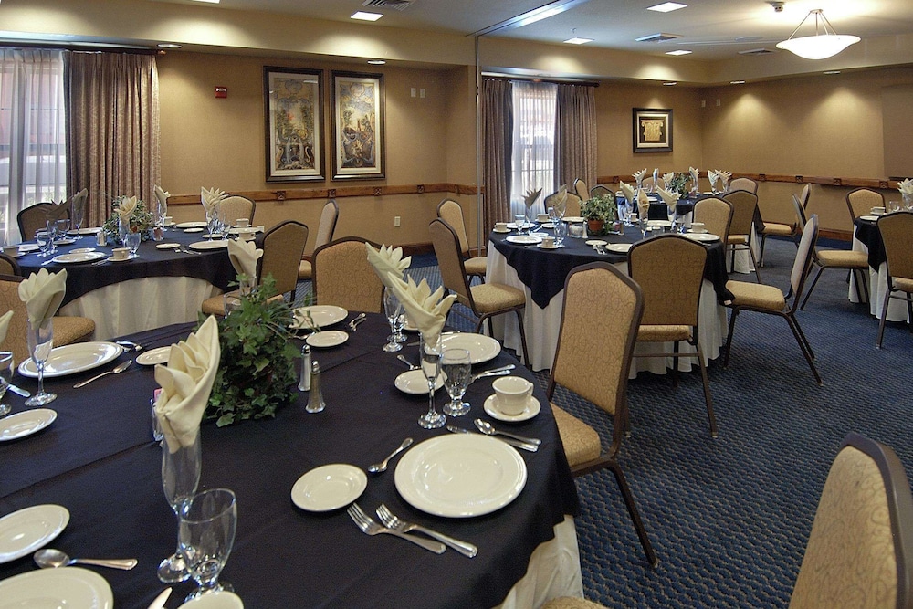 hilton garden inn phoenix airport