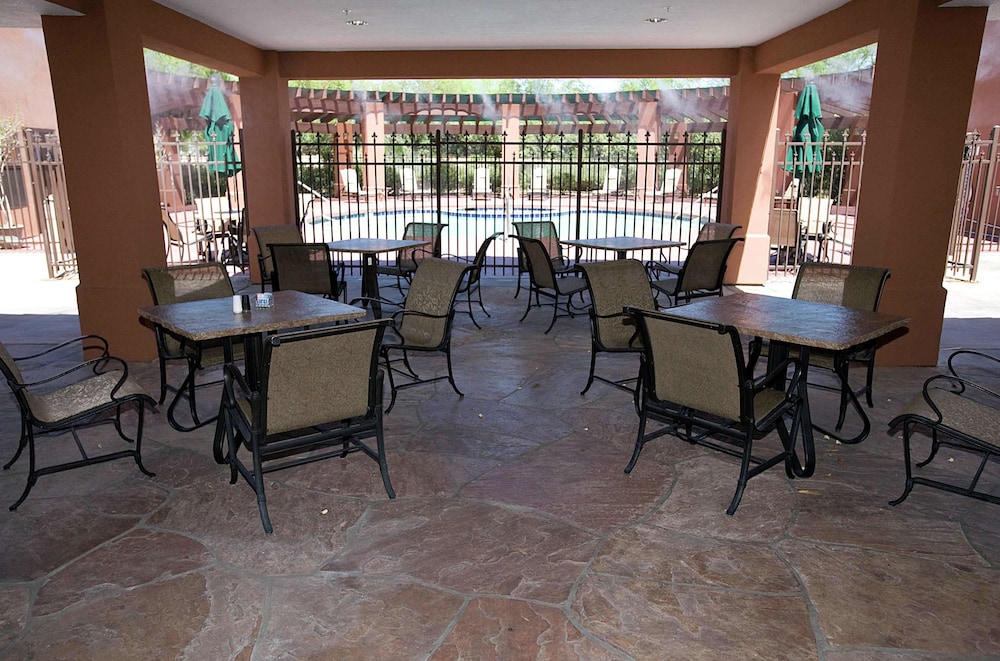 hilton garden inn phoenix airport