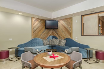 Hilton Garden Inn Phoenix Airport,Phoenix Sky Harbor International Airport>>Phoenix,3 star