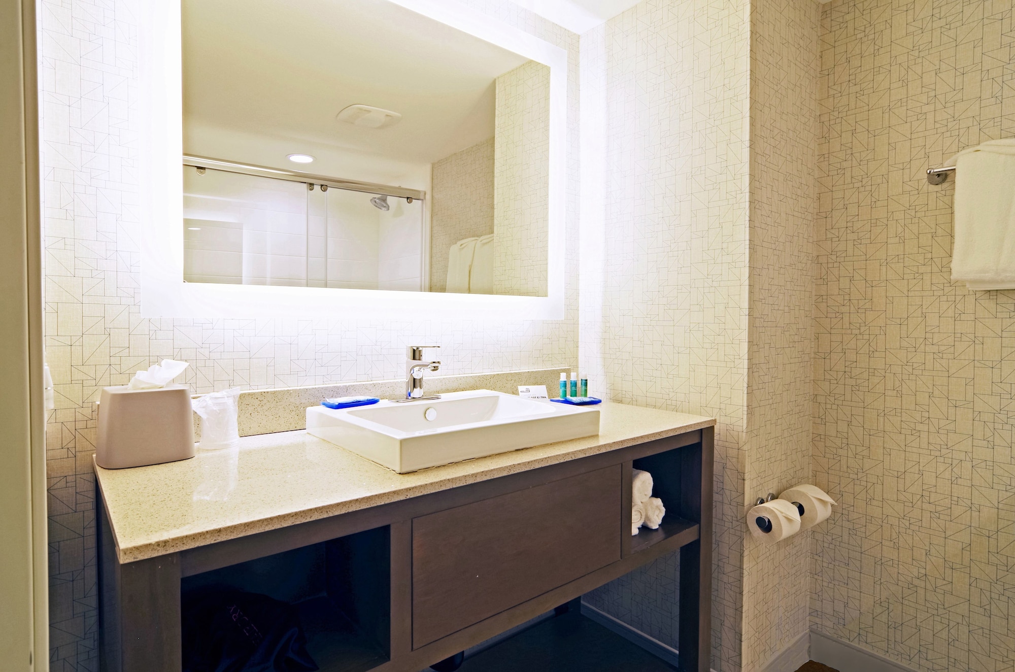 holiday inn express and suites phoenix north scottsdale