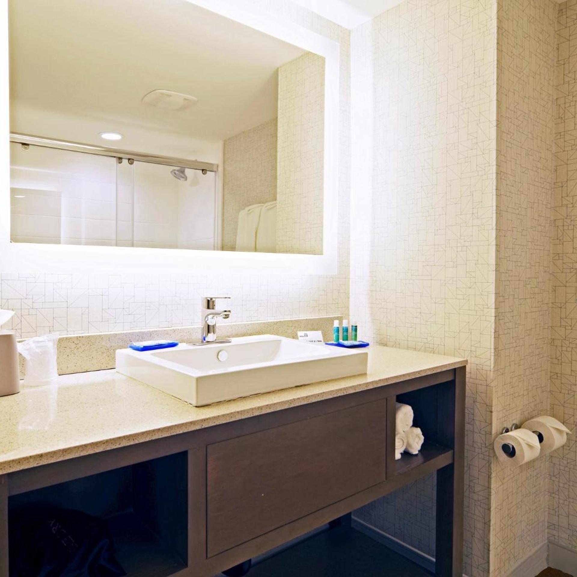 holiday inn express and suites phoenix north scottsdale