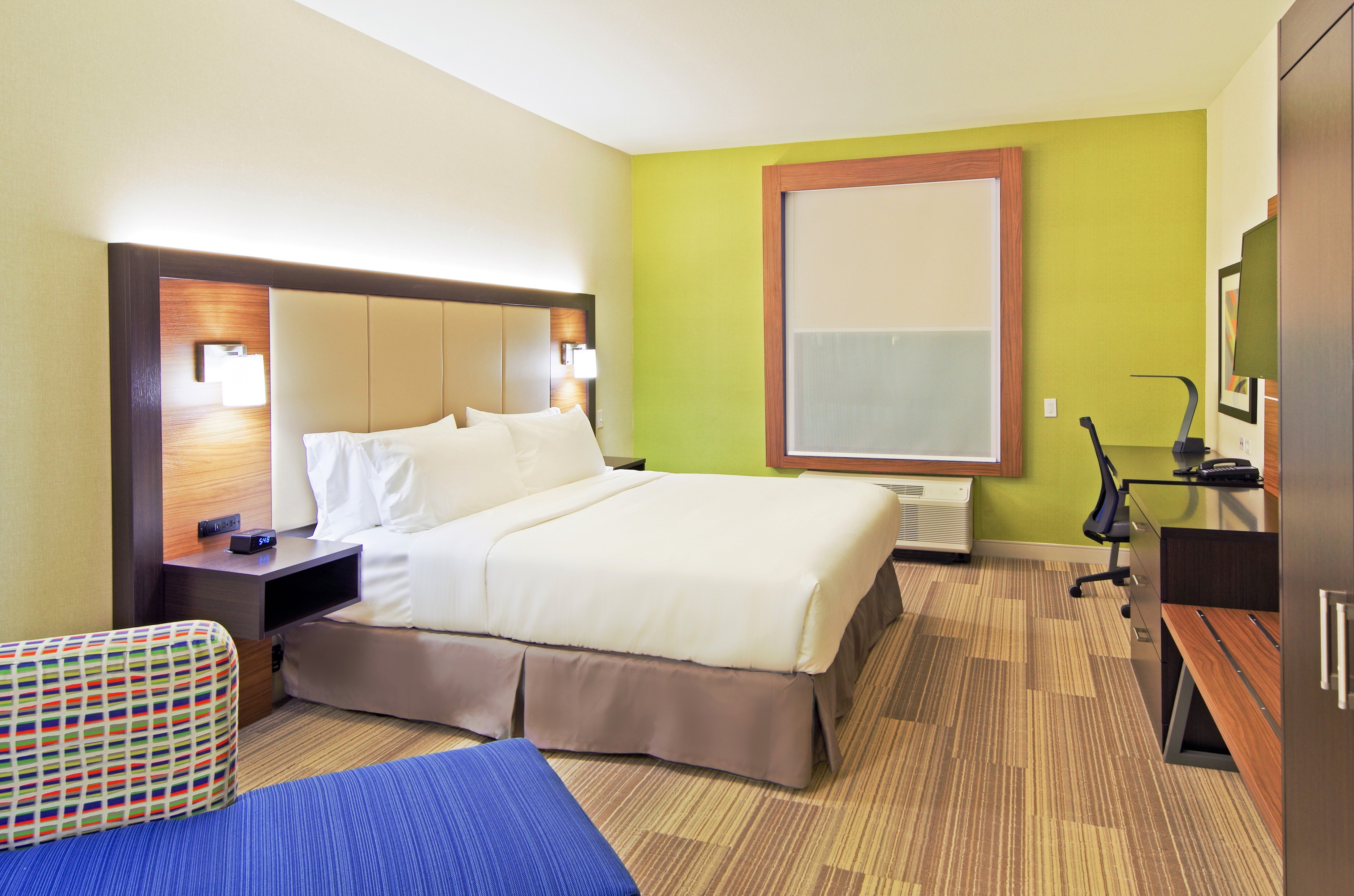 holiday inn express and suites phoenix north scottsdale
