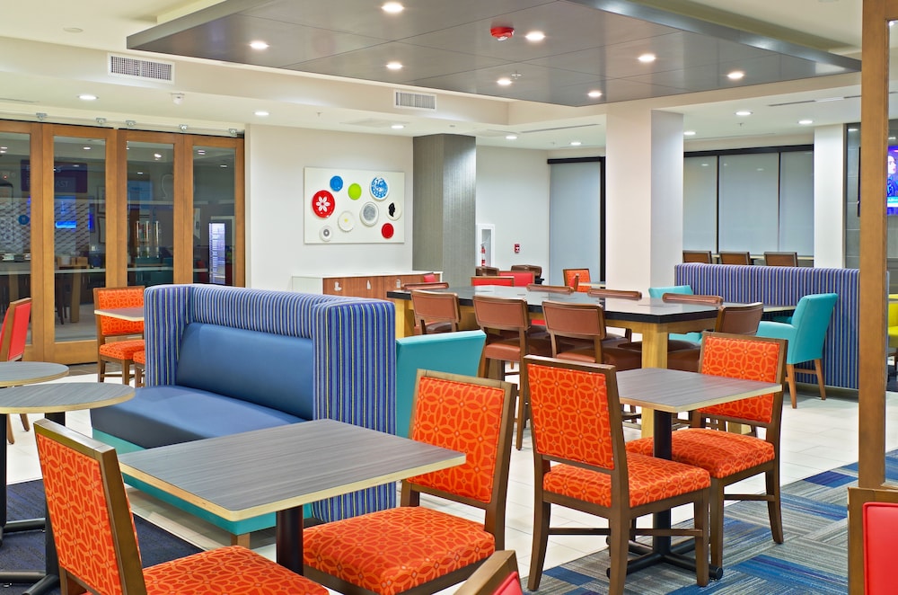 holiday inn express and suites phoenix north scottsdale