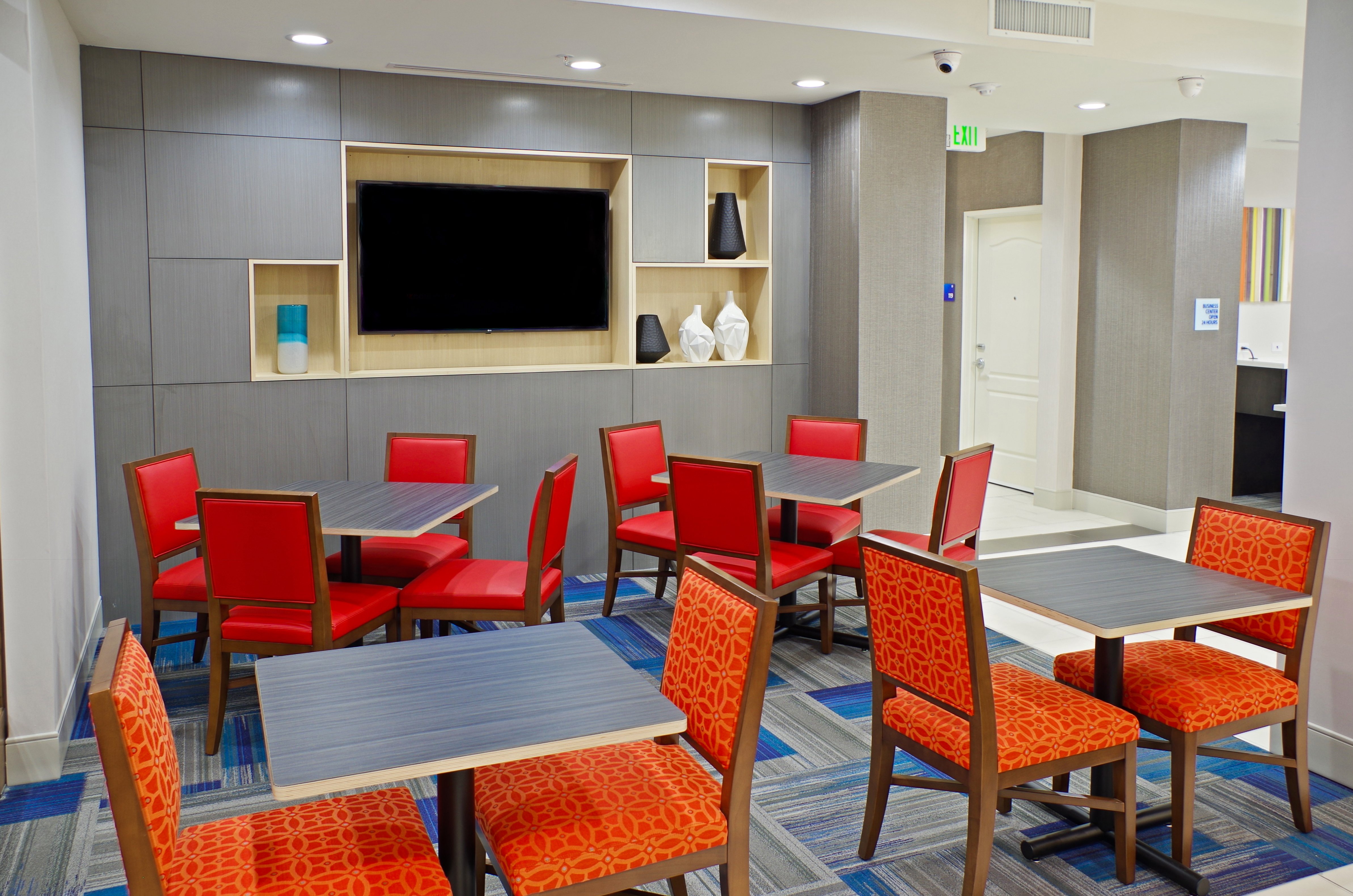 holiday inn express and suites phoenix north scottsdale