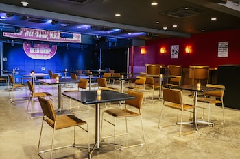 dew drop inn
