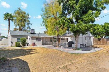 Palmera Place Uptown Phoenix,515 E Oregon Ave,3 star
