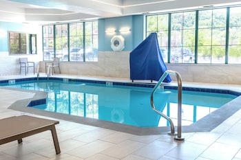 Holiday Inn Express Hotel & Suites Pittsburgh-South Side By Ihg,West Mifflin>>Pittsburgh,3 star
