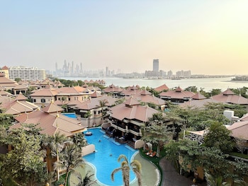 Lux Bnb I Palm Jumeirah Resort I Palm Views,,4 star