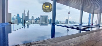 the colony skyline suites klcc