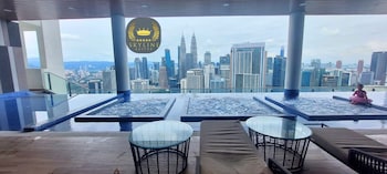 the colony skyline suites klcc