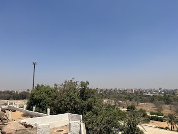 camp pyramids view hotel