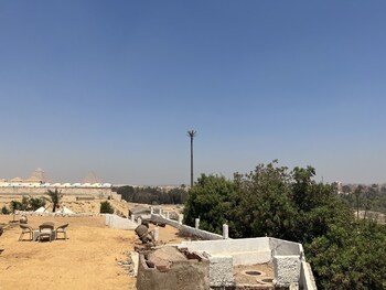 camp pyramids view hotel