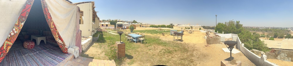 camp pyramids view hotel